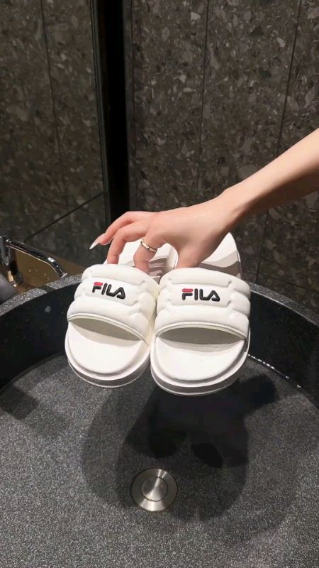 FILA CORE DRIFTER FASHION ORIGINALE Women Slippers Slides for Outdoors Beach Casual (Black)
